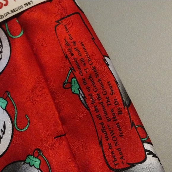 *4/$20 Bundle Deal Closet Cleanout Sale* Seuss Wear Grinch Christmas Tie - Picture 3 of 5